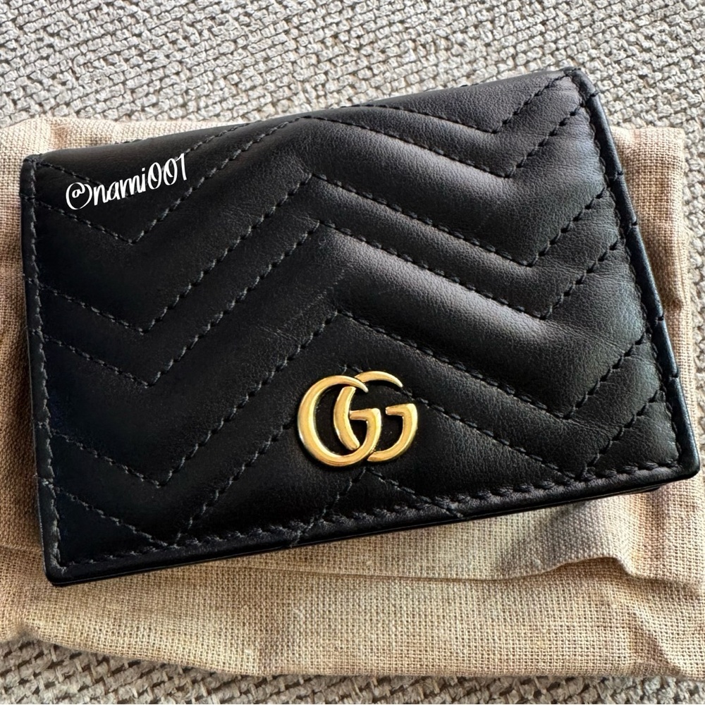 Gucci Black Compact Wallet with Gold GG Logo - Picture 9 of 9